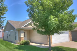 2734 Ridgeview Dr, Red Wing, MN 55066 - Photo 2