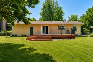 6116 Oakwood Rd, Woodbury, MN 55125 - Photo 2