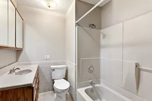 6116 Oakwood Rd, Woodbury, MN 55125 - Photo 8