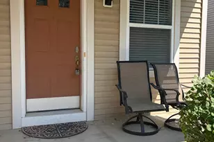 728 Newberry Ln, Chaska, MN 55318 - Photo 2