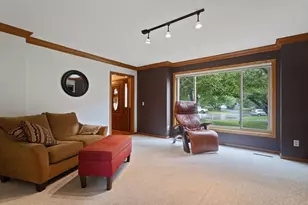 7020 Beacon Cir, Eden Prairie, MN 55346 - Photo 10