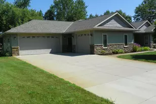 471 Coleman Ave E, Eden Valley, MN 55329 - Photo 4