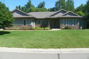 471 Coleman Ave E, Eden Valley, MN 55329 - Photo 2