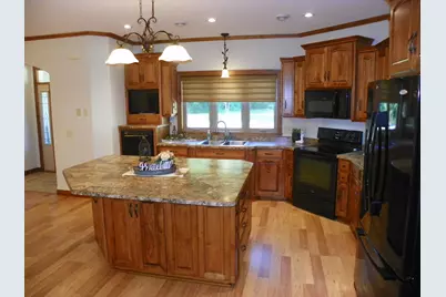 471 Coleman Avenue E, Eden Valley, MN 55329 - Photo 12