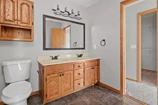 1048 Aston Cir, Burnsville, MN 55337 - Photo 16