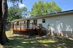 436 Kennedy St, River Falls, WI 54022 - Photo 2