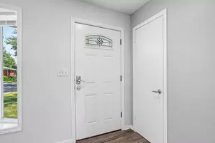 15204 Lead St, Burnsville, MN 55306 - Photo 8