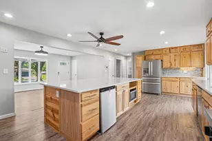 15204 Lead St, Burnsville, MN 55306 - Photo 16