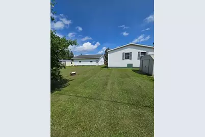 417 5th Avenue SE, Baudette, MN 56623 - Photo 2
