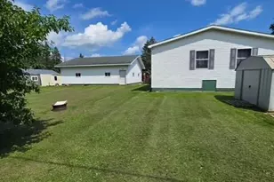 417 5th Ave SE, Baudette, MN 56623 - Photo 2