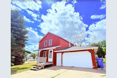 107 7th Street SE, Dilworth, MN 56529 - Photo 2