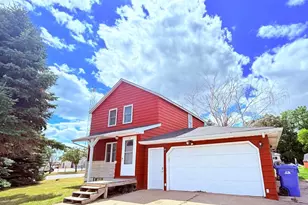 107 7th St SE, Dilworth, MN 56529 - Photo 2