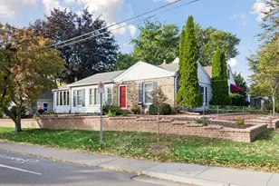 899 Fairview Ave S, Saint Paul, MN 55116 - Photo 1