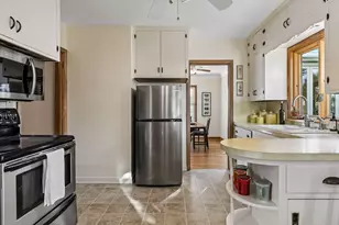 899 Fairview Ave S, Saint Paul, MN 55116 - Photo 12