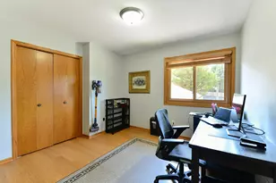 17400 Barrington Ct, Minnetonka, MN 55345 - Photo 22