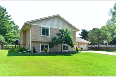17400 Barrington Court, Minnetonka, MN 55345 - Photo 4