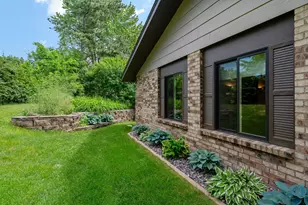 95 Holly Ln N, Plymouth, MN 55447 - Photo 36