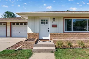 2124 Dixon Dr, Bloomington, MN 55431 - Photo 4