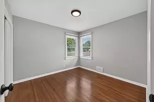2124 Dixon Dr, Bloomington, MN 55431 - Photo 16
