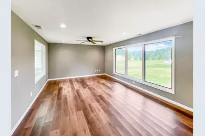 830 W 4th Street, Rush City, MN 55069 - Photo 10