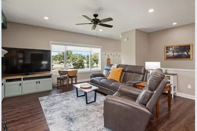 1290 Parkview Court, Shakopee, MN 55379 - Photo 14