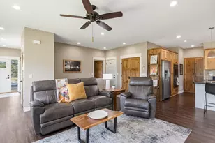 1290 Parkview Ct, Shakopee, MN 55379 - Photo 16