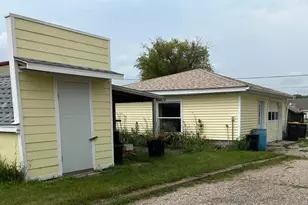 206 E 3rd St, Starbuck, MN 56381 - Photo 42