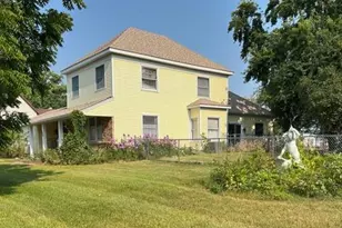 206 E 3rd St, Starbuck, MN 56381 - Photo 4