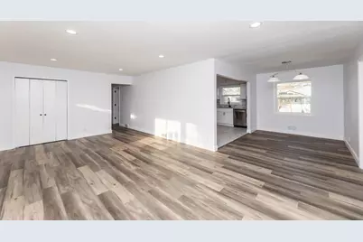 6412 Indiana Avenue N, Brooklyn Center, MN 55429 - Photo 4