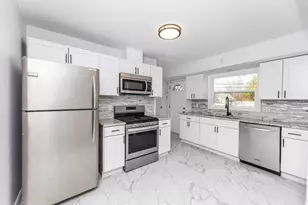 6412 Indiana Ave N, Brooklyn Center, MN 55429 - Photo 2