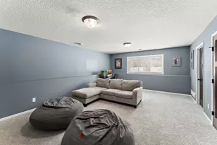 2241 7th St N, North Saint Paul, MN 55109 - Photo 20