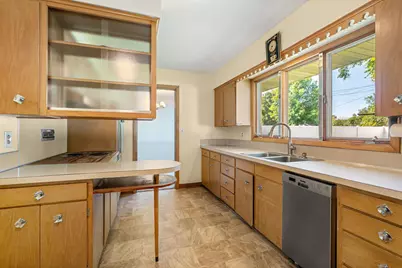 105 21st Street NW, Austin, MN 55912 - Photo 6