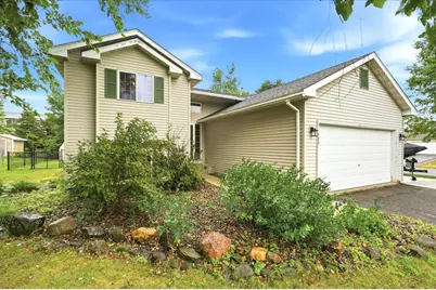 505 Deerwood Court, Hammond, WI 54015 - Photo 2