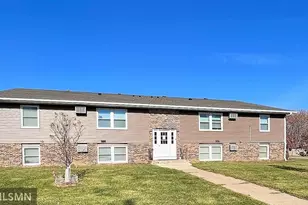 710 Hillcrest St, Baldwin, WI 54002 - Photo 2