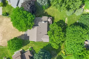 160 Bluff Ridge Ct, Chanhassen, MN 55317 - Photo 62