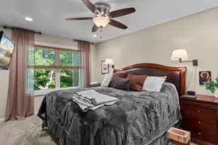 160 Bluff Ridge Ct, Chanhassen, MN 55317 - Photo 28
