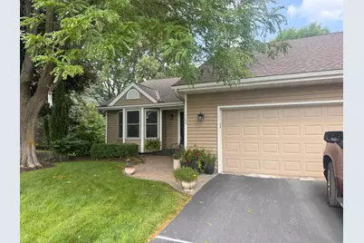 160 Bluff Ridge Court, Chanhassen, MN 55317 - Photo 2