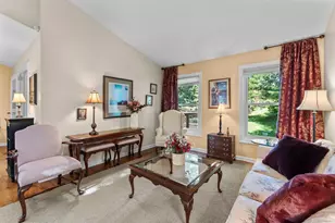 160 Bluff Ridge Ct, Chanhassen, MN 55317 - Photo 16