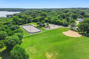 160 Bluff Ridge Ct, Chanhassen, MN 55317 - Photo 64