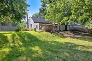 1700 Howard St N, Maplewood, MN 55109 - Photo 18