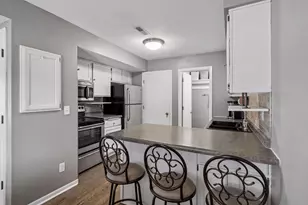 1748 Karis Way, Eagan, MN 55122 - Photo 6