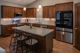 304 Tanager Rd, Mankato, MN 56001 - Photo 8