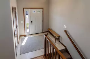304 Tanager Rd, Mankato, MN 56001 - Photo 10