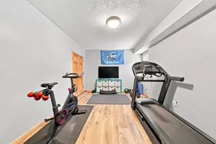 6865 Sapphire Ln, Chanhassen, MN 55317 - Photo 46