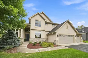 6865 Sapphire Ln, Chanhassen, MN 55317 - Photo 2