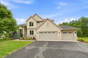 6865 Sapphire Ln, Chanhassen, MN 55317 - Photo 64