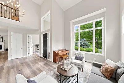 6865 Sapphire Lane, Chanhassen, MN 55317 - Photo 8