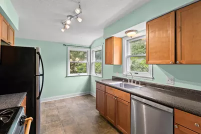 1081 Hubbard Avenue, Saint Paul, MN 55104 - Photo 8