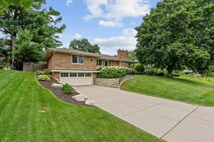 5234 Hollywood Rd, Edina, MN 55436 - Photo 2