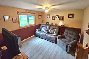 2213 20th Ave SW, Willmar, MN 56201 - Photo 14